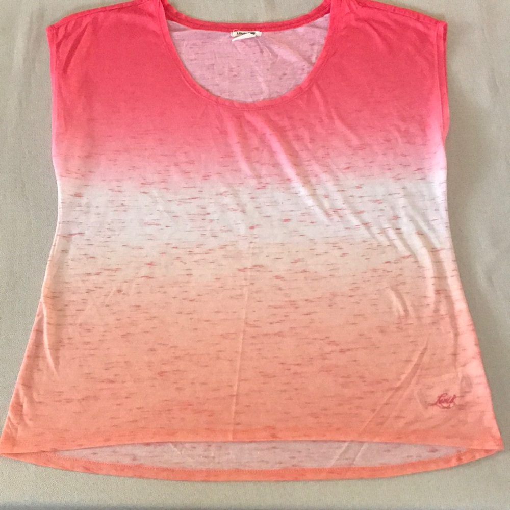 BRAND NEW CAP SLEEVE TOP BY LEVIS - SIZE LARGE
